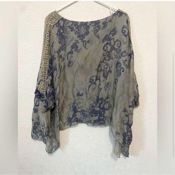 Tempo boutique brand Silk Blend Poncho made in Italy Top size Small - Picture 3 of 4